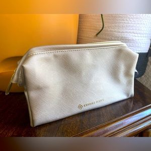 Kendra Scott Travel Bag